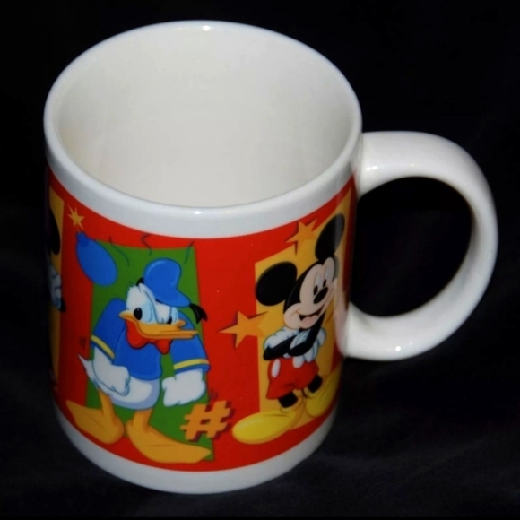 Vintage Disney Mickey, Goofy, Donald, & Pluto Mug 2005 - Picture 3 of 5